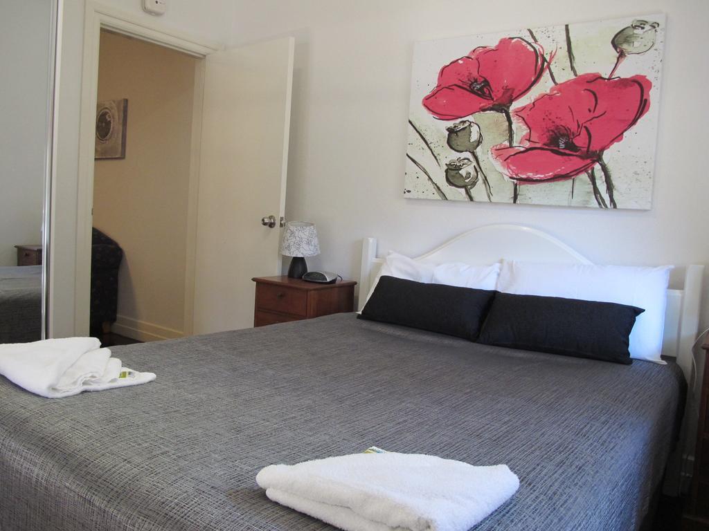 Hampton Court Apartments Brisbane Extérieur photo