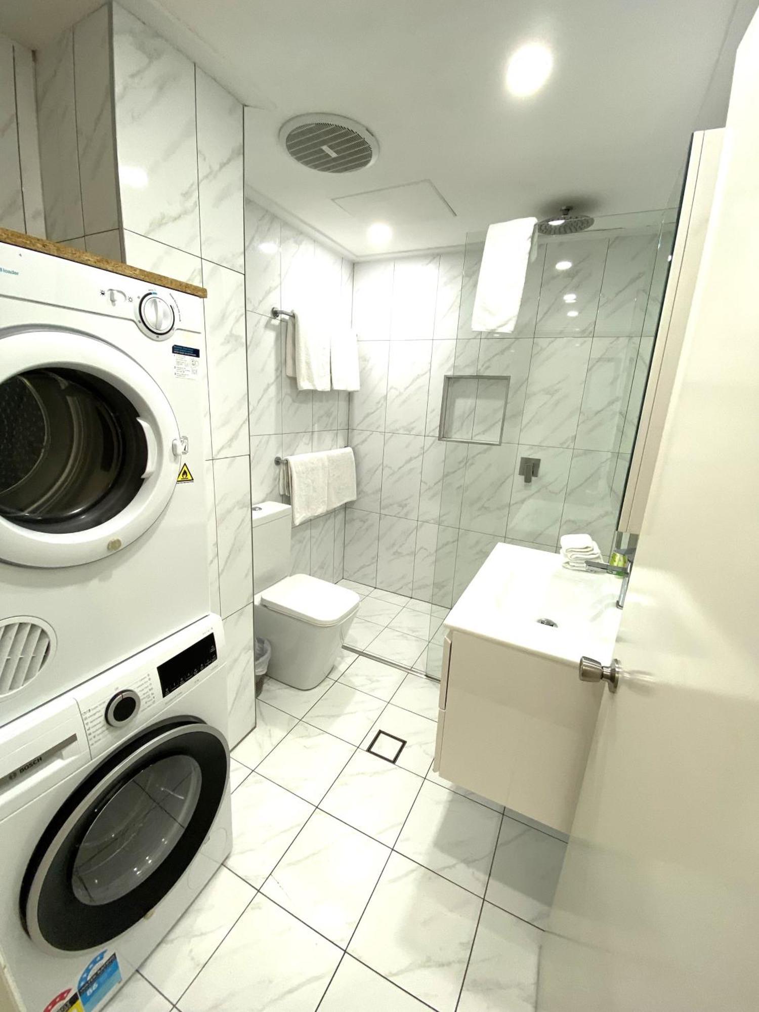 Hampton Court Apartments Brisbane Extérieur photo