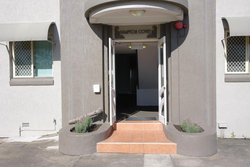 Hampton Court Apartments Brisbane Extérieur photo