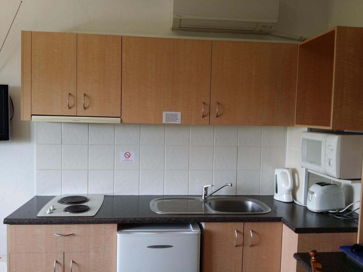 Hampton Court Apartments Brisbane Extérieur photo